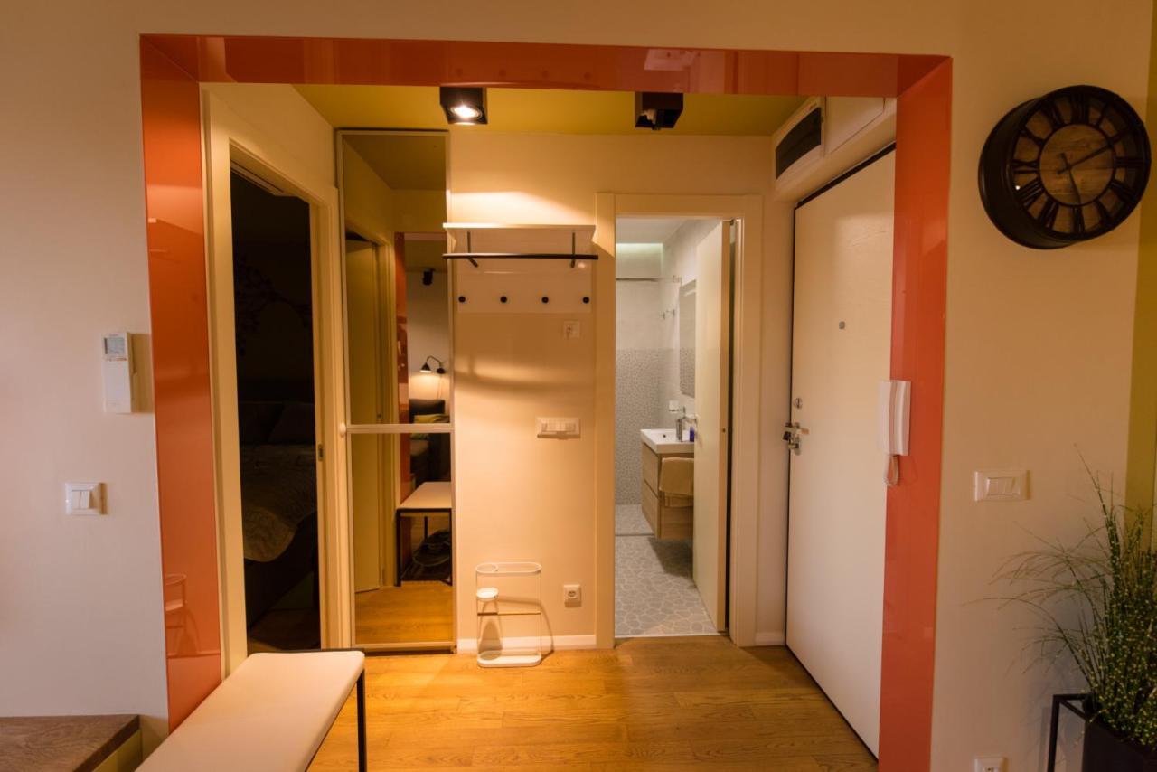 The Wall Apartment Zara Esterno foto